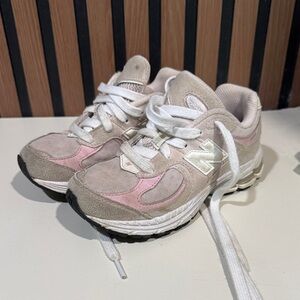 New Balance Kids' 2002R Sneaker